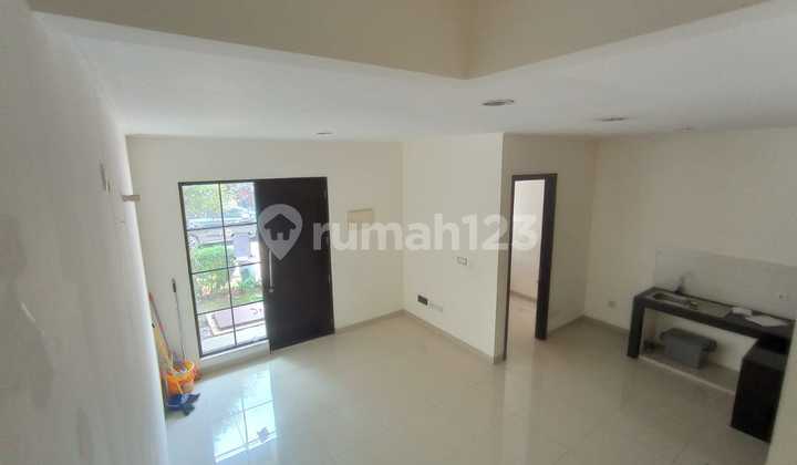 28. For Sale House Green Village Cipondoh, Size 6x10.5, 2 Floors 1