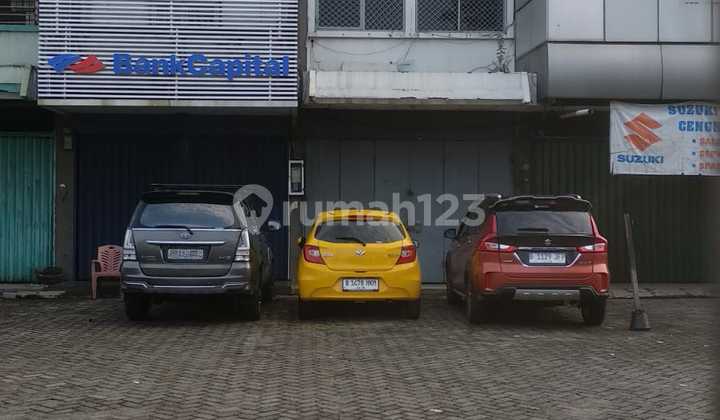 23. W For Rent Shop House in Daan Mogot, 3 Floors, Move-in Ready, Negotiable