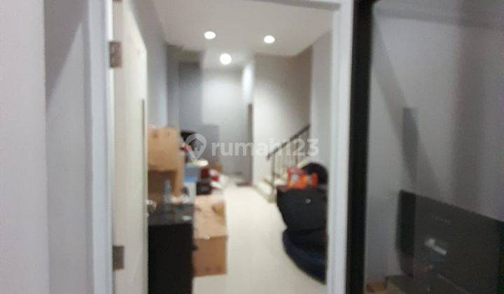 Ruko Green Lake City Gandeng, Dijual, Semi Furnish, Rapih 2