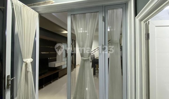 28. W For Rent House in Kemanggisan, Kebon Jeruk, Size 7.5x18, Furnished