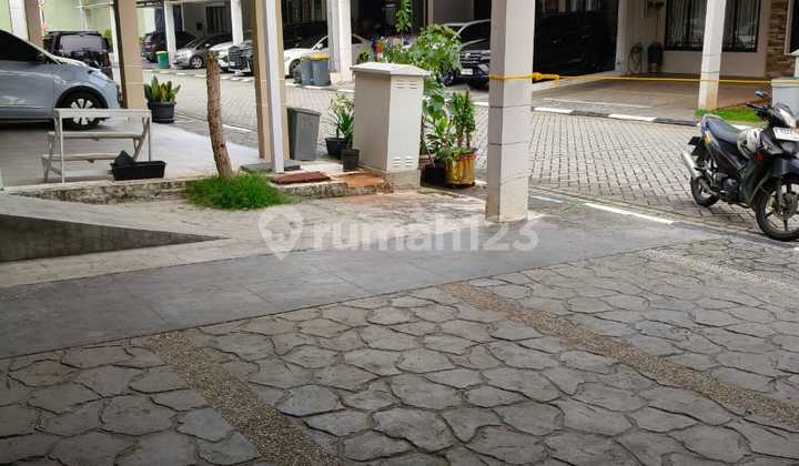 Green Lake City, 8X18, Std Developer, Dekat Sportclub, Terawat