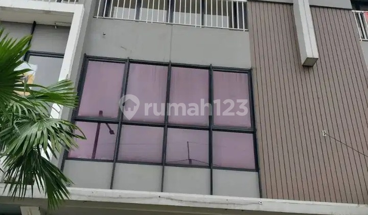 27. W Disewakan Ruko 3 Lantai , Lippo Karawaci , Siap Huni