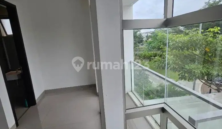 7. W Rented House Pik 2 Tampa, Size 12.5, 2 Floors, Flood-Free