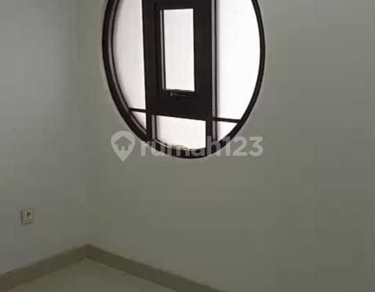 13. W Disewakan Rumah East Asia, tersedia 4 ac , Uk 6X15, Nego 13. W Disewakan Rumah East Asia, tersedia 4 ac , Uk 6X15, Nego