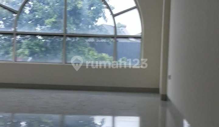 4. W Leases a Shop House in Green Lake City, Crown Cluster, Size 4.5 X 15