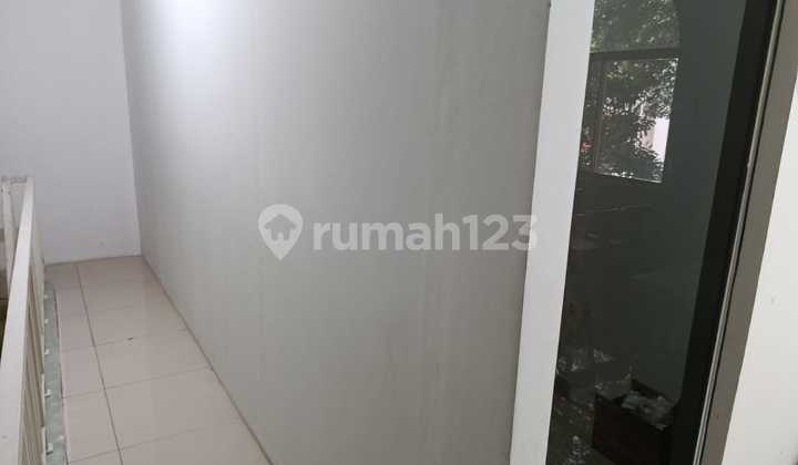 26. W Disewakan Ruko Green Lake City, Hanya Lantai 2 dan 3 26. W Disewakan Ruko Green Lake City, Hanya Lantai 2 dan 3
