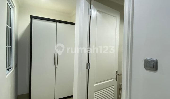 20. W For Rent House in Kemanggisan, Kebon Jeruk, Size 7.5x18, Furnished 2