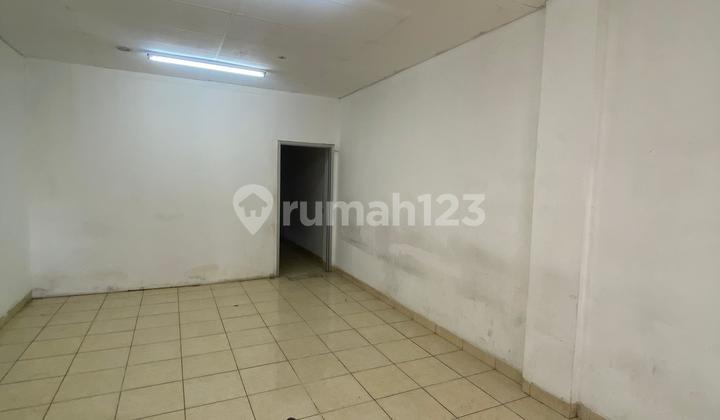 30. W For Rent Shop House Tamsur 5, 4 x 15 x 2 Floors, Neat 30. W For Rent Shop House Tamsur 5, 4 x 15 x 2 Floors, Neat