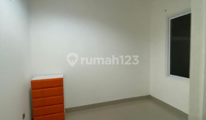 28. W For Rent House in Kemanggisan, Kebon Jeruk, Size 7.5x18, Furnished 2