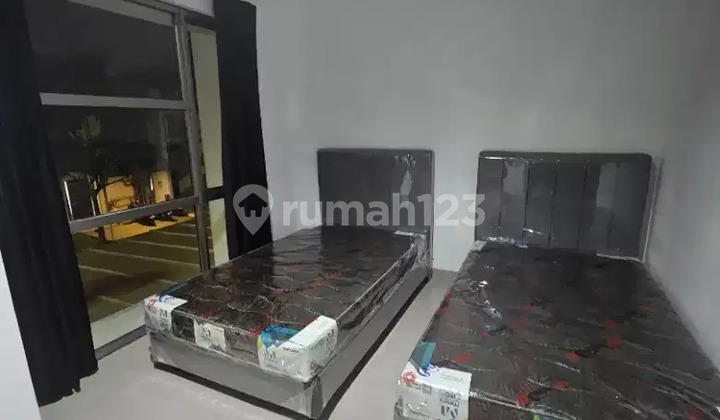 30. W Rented House Pik 2 Tampa, Size 12.5, 2 Floors, Flood-Free 2