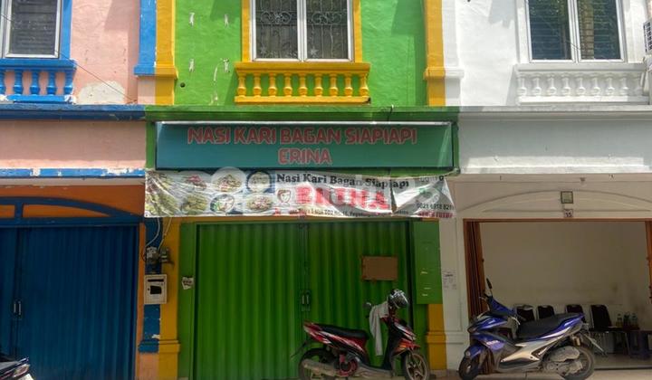 1. W Disewakan Ruko Tamsur 5 . 4 X 15 X 2 Lantai, Rapih