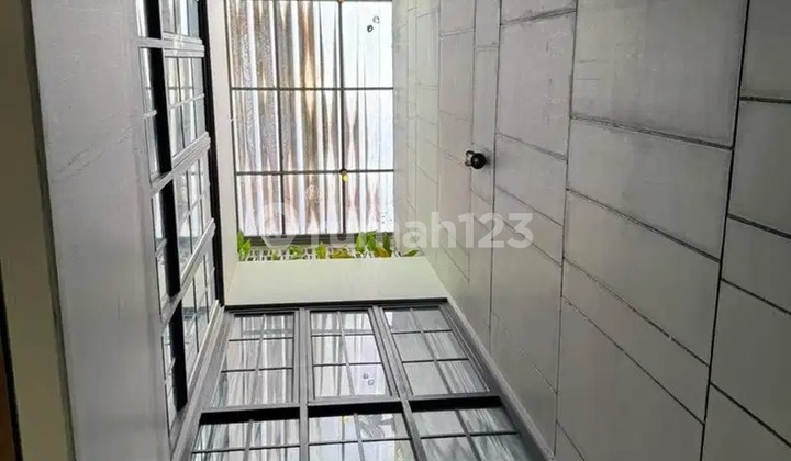 18. W Grand View Karawaci, Full Building Renovation, 3 Floors, Furnished 2