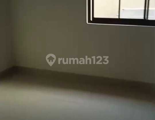 16. W Disewakan Rumah East Asia, tersedia 4 ac , Uk 6X15, Nego 2