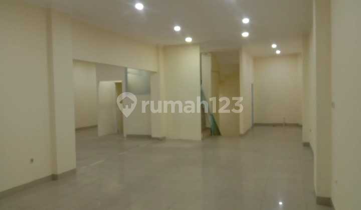 23, W Ruko Muara Karang For Rent, 3 Lt, Pinggir Jalan Raya