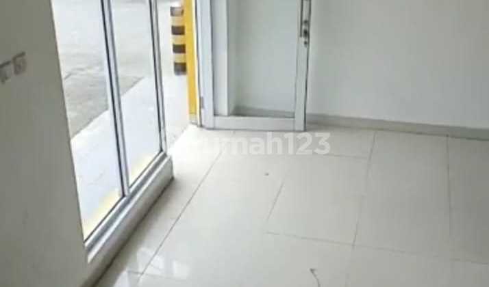 7. W For Rent Warehouse Bizpark Daan Mogot, 9X20, Ready to Occupy. 7. W For Rent Warehouse Bizpark Daan Mogot, 9X20, Ready to Occupy.