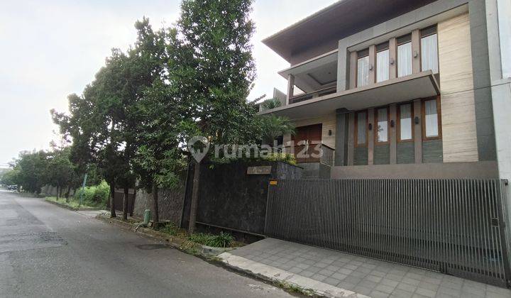 Murah Rumah Lux 3 Lantai Setraduta Hegar 1