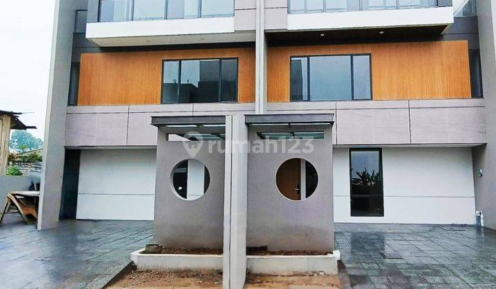 Rumah Mewah Baru 3 Lantai Lavida Townhouse Setraduta Rooftop Dan Kolam Renang