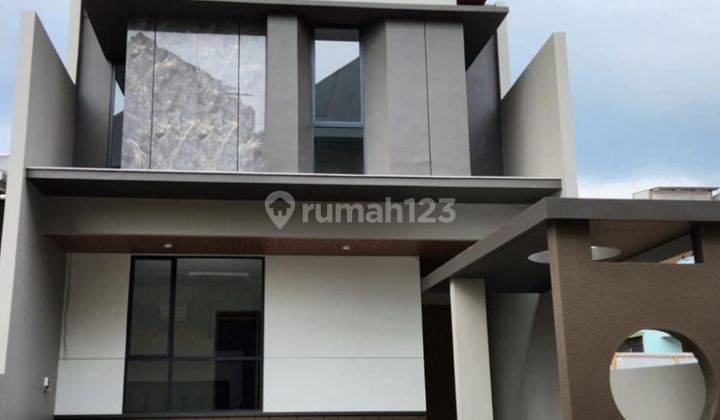 Rumah Mewah Baru 3 Lantai Setraduta D Grande Corner  1