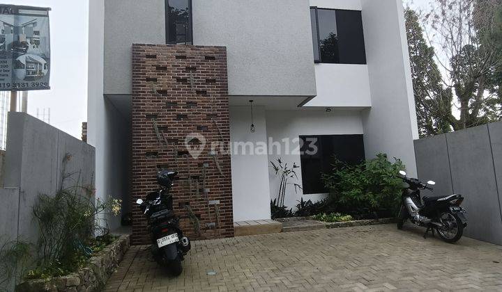 Rumah Lux Pondok Hijau Gegerkalong Mainroad 1