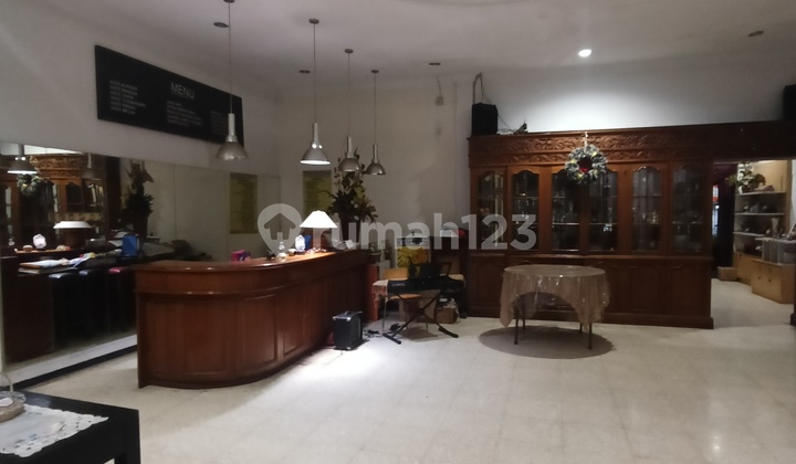 Rumah + Tempat Usaha - Lokasi Premium Jl. Lodaya Mainroad Bandung