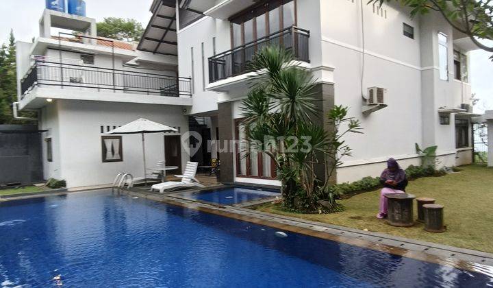 Rumah Mewah 3 Lantai Top View Kolam Renang Ada Passive Income 1