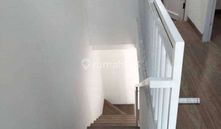 RUMAH  MEWAH EKLUSIF MUDA PISANGAN BARU JAKARTA TIMUR 3
