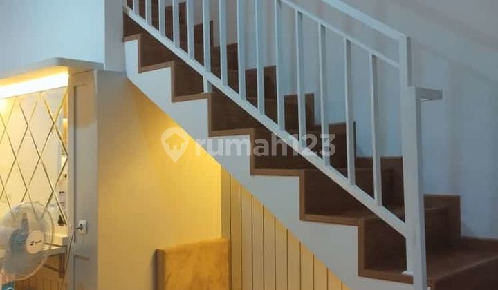 Rumahcantik Murahmeriah 2 Lantai 200m2 Pusat Kuliner Cempakaputih 2