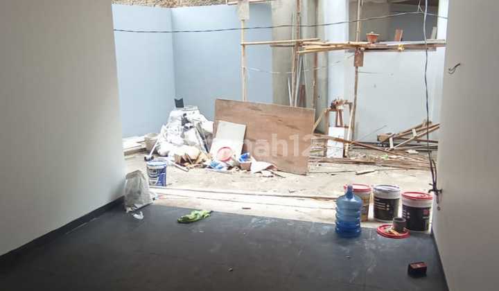 garasi/carport rumah murah cantik 3 lantai