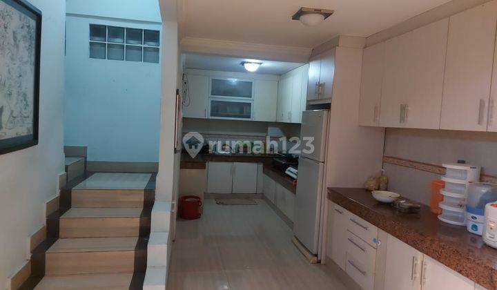 Rumah 3 Lantai Bagus Semi Furnished SHM di Cipageran Asri, Cimahi 2