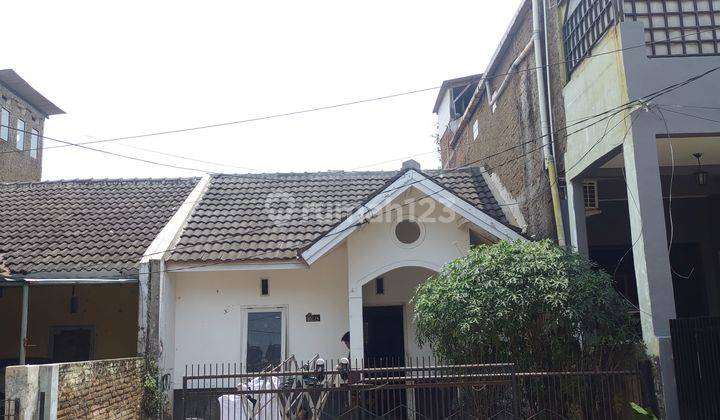 Rumah di Komplek Puri Jatinangor, Sumedang 1