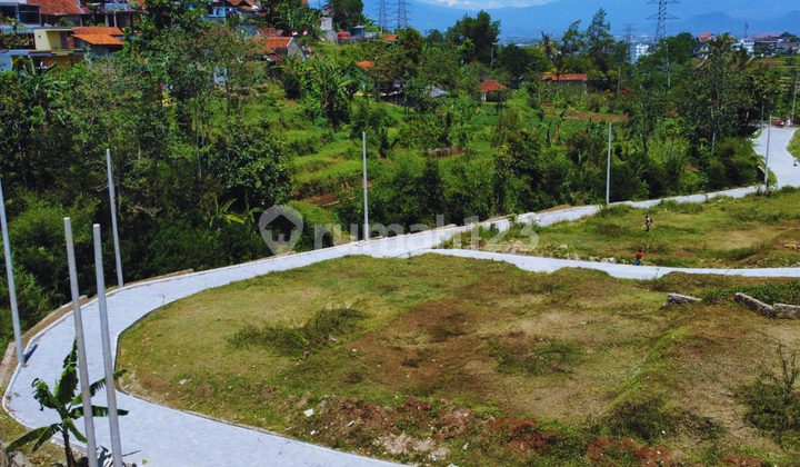 Keuntungan: Rumah yang Menjadi Inspirasi Belajar Anak! Lingkungan Tenang dan Intelektual