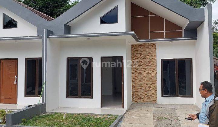 Rumah terasa punya villa Rumah di Jalan ciapus taman sari SHM Baru Selatan 5