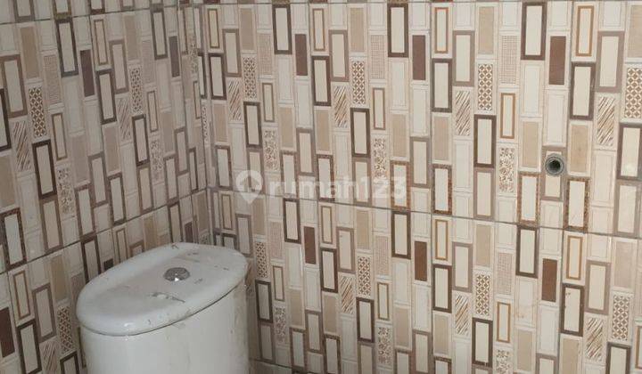 Rumah terasa punya villa Rumah di Jalan ciapus taman sari SHM Baru Selatan 8