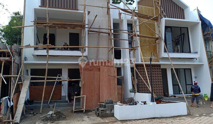 Rumah Scandinavian 2 Lantai Siap Huni di Cinere Depok Free Biaya2 2