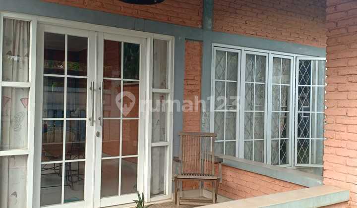 Rumah Villa di Arco Duren Seribu, Sawangan