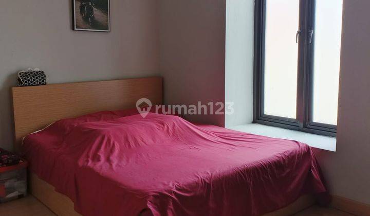 Disewakan Rumah 2 Lantai Semi Furnished Dekat Kampus U P N 13