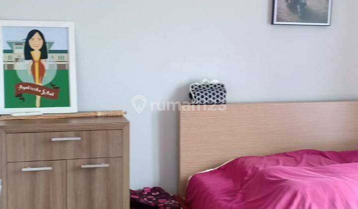 Disewakan Rumah 2 Lantai Semi Furnished Dekat Kampus U P N 12