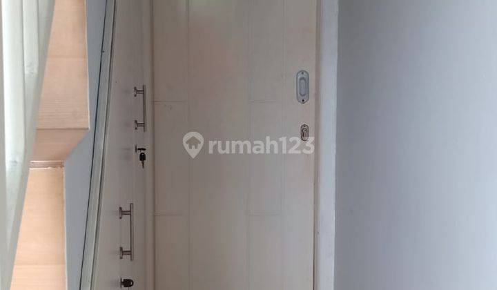 Disewakan Rumah Kos 2 Lantai 3 BR Selangkah Ke Pintu Toll Andara. 4