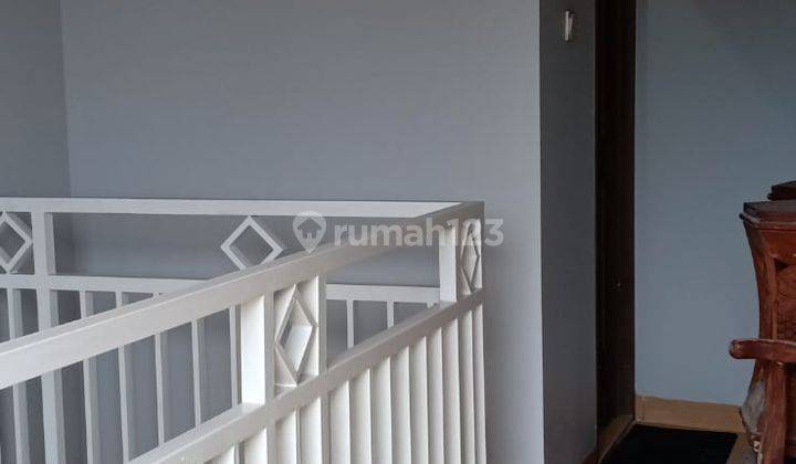Disewakan Rumah Kos 2 Lantai 3 BR Selangkah Ke Pintu Toll Andara. 7