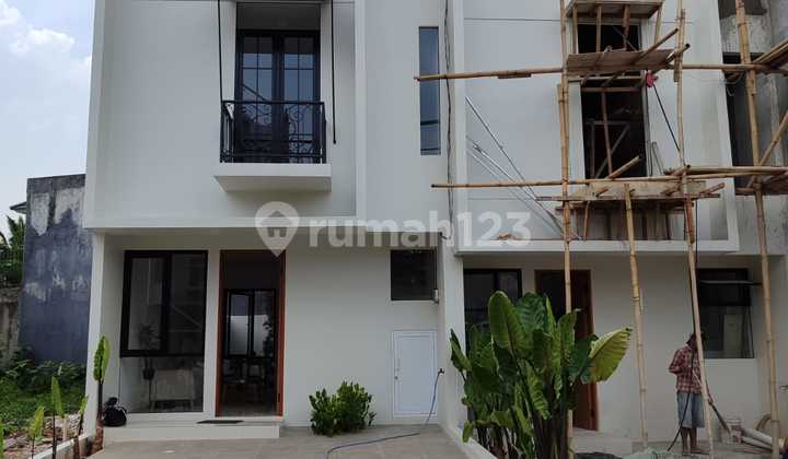 Rumah Scandinavian Dekat Stasiun Mrt Lebak Bulus, Free Biaya2  2