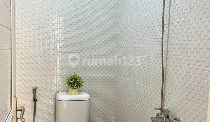 Rumah Kost 28 Kamar 440 m2 SHM Dekat KIIC , Karawang Rumah Kost 28 Kamar 440 m2 SHM Dekat KIIC , Karawang