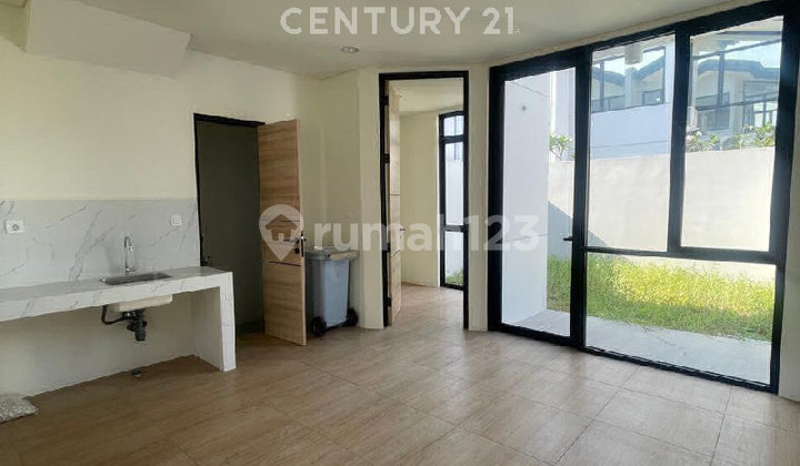 Rumah Baru Nyaman Siap Huni Uptown Waterfront Lippo Cikarang 2