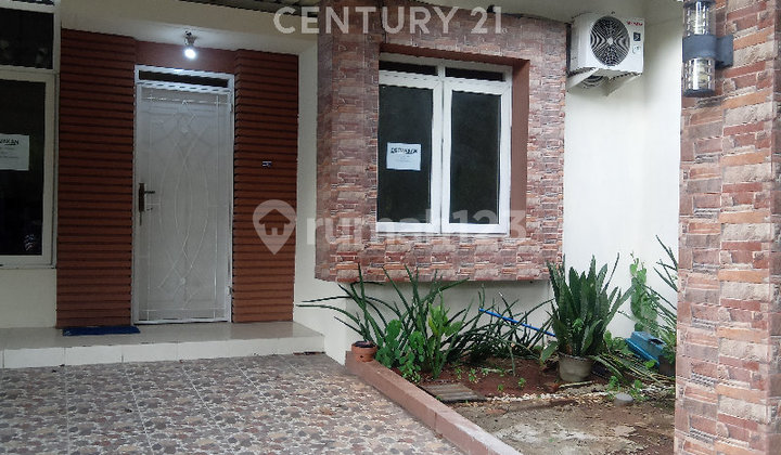Newly Renovated Comfortable and Safe House in Central Deltamas Cikarang 2