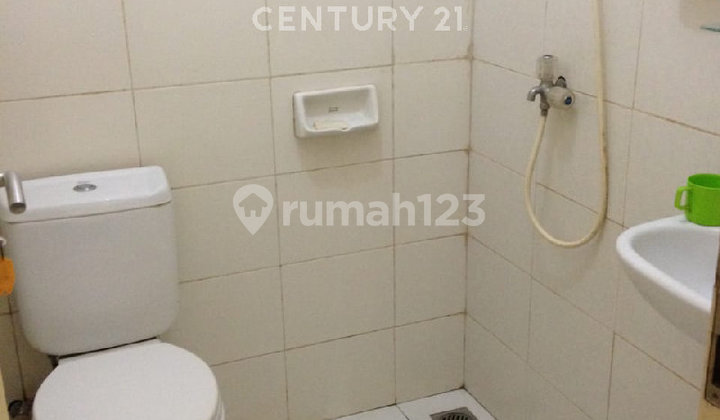 Single Story House with Garden Available for Immediate Rent 2