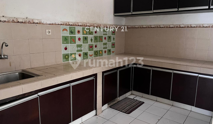 Nice House Ready to Live in Meadow Green Cluster Lippo Cikarang 2