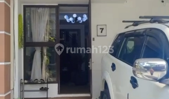 Rumah Bagus 2 Lantai Furnished di Cluster Le Freya Lippo Cikarang