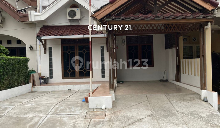 Nice Furnished House in Meadow Green Cluster Lippo Cikarang