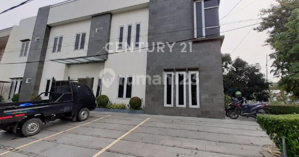 Rukos Premium 3 Lantai Full Furnished 18 Kamar di Lippo Cikarang Rukos Premium 3 Lantai Full Furnished 18 Kamar di Lippo Cikarang
