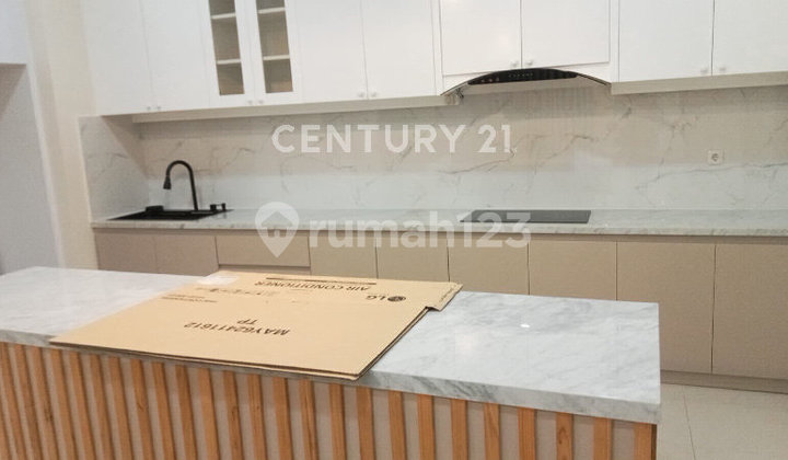 4Br House Near Mall - Meadow Green Lippo Cikarang | Negotiable Price! 2