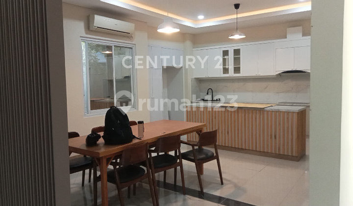 Rumah 4Br Dekat Mall - Meadow Green Lippo Cikarang | Harga Nego!
